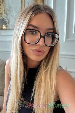 226611 - Diana Age: 22 - Ukraine