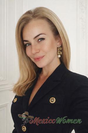 226952 - Vironika Age: 40 - Ukraine