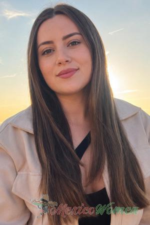 227508 - Laura Age: 26 - Colombia