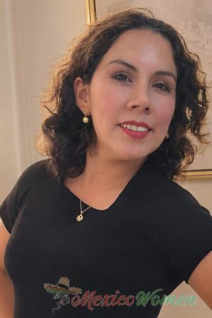 228223 - Evelyn Age: 41 - Peru