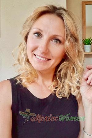 228569 - Oksana Age: 45 - Ukraine