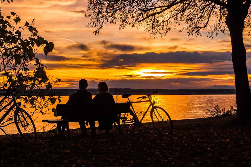 A romantic bicycle date